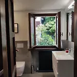 Window On The Варенна